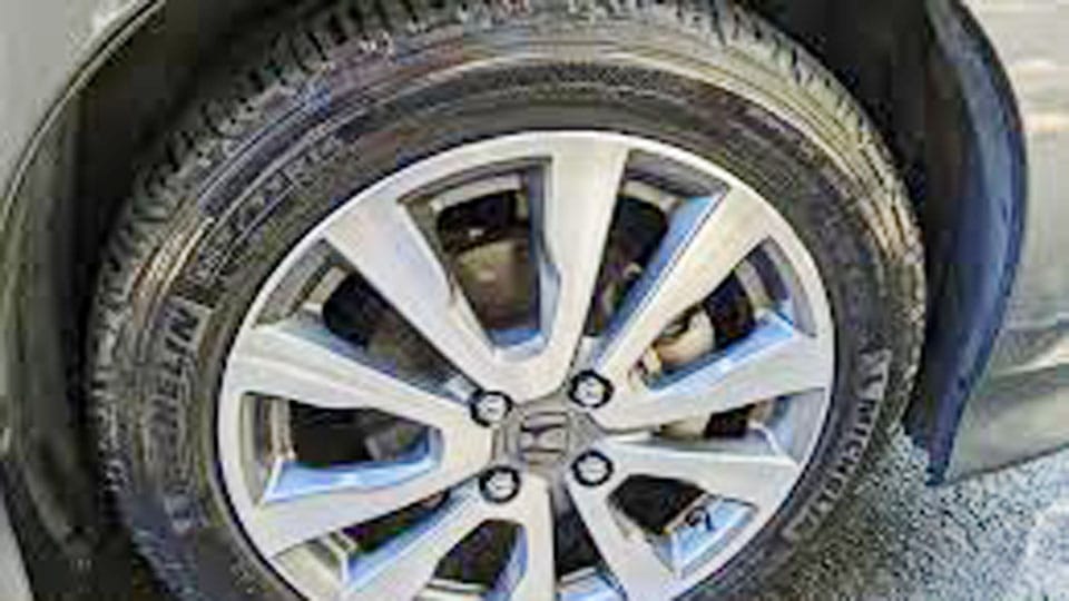 How to Make Your Tires Shine Black?