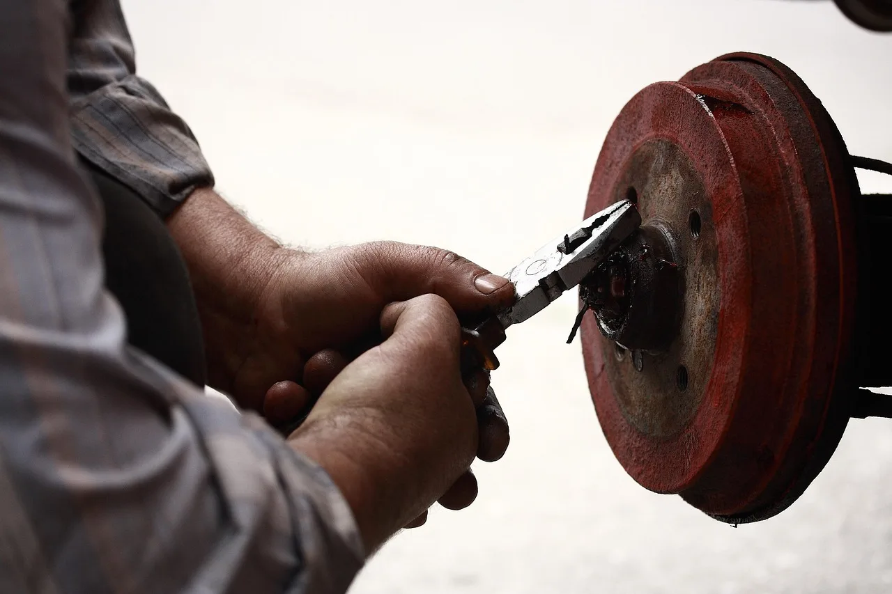 How to keep car maintenance records?