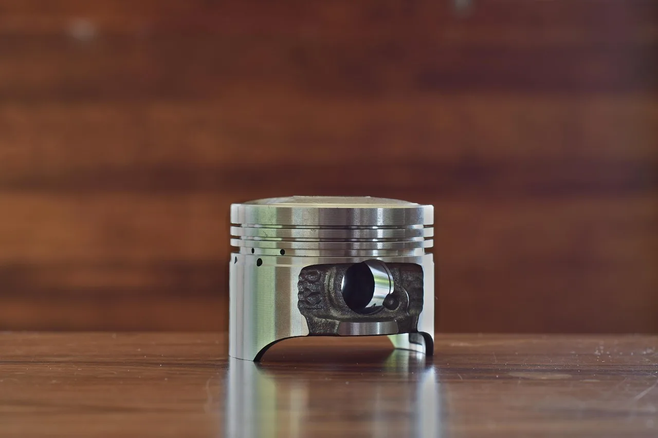 Which parts can be cleaned, protected, or replaced?
