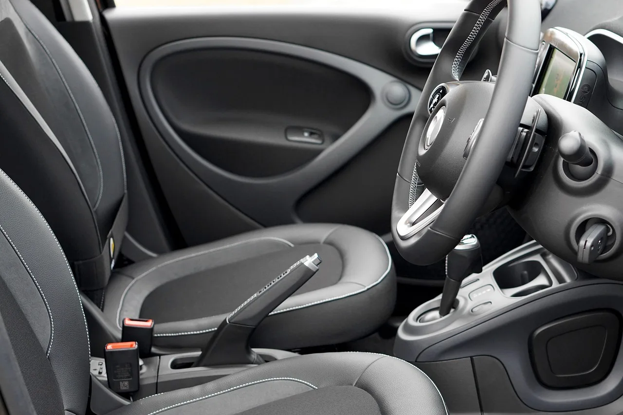 How to clean leather car seats with household products at home